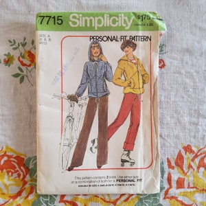 Simplicity 7715 - Ropa deportiva para patinaje sobre ruedas, sin cortes, para usar durante el patinaje libre, bolsillos grandes, talla 6, 8, busto 30,5, 31,5