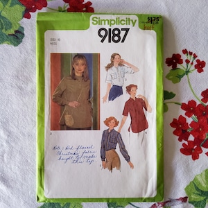 Simplicity 9187 Complete Uncut Factory Folds Vintage 70s Sewing Pattern Partial Button Up Pull Over Blouse Shaped Hem Tunic/Tuckable 10 32.5