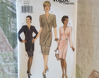 Vogue 8978 Compleet ongesneden naaipatroon uit de jaren 90 met fabrieksvouwen, vintage model, rok, pak of jurk, enkele functionele knoop, minimalistisch, maat 8-12 (31,5-34).