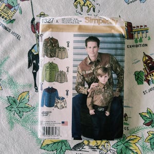 Simplicity 1327 Complete Uncut Factory Folds 2014 naaipatroon voor westernshirts voor vaders en kinderen met strikceintuur, maten S-L/S-XL