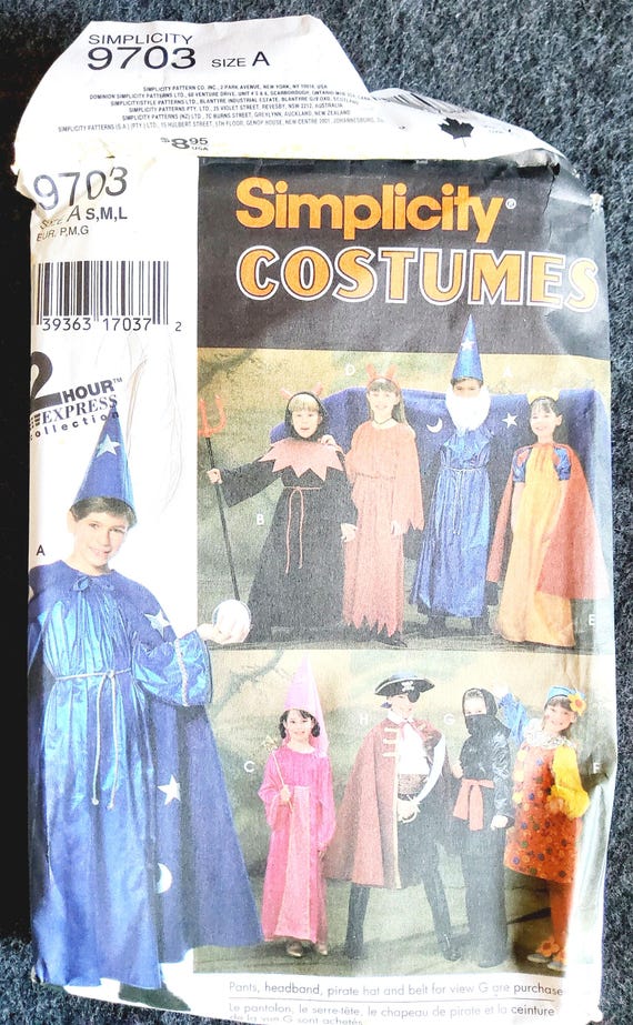 洋書 THE ULTIMATE BOOK OF COSTUME AND STYLE The book you must buy if you're interested in Fashion – the