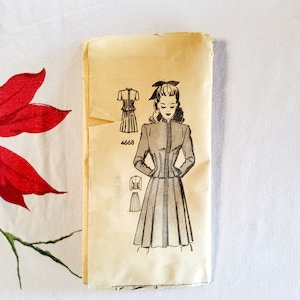 Anne Adams 4668 Komplett Ungeschnitten Fabrik Falten Vintage 40s Versand Schnittmuster Mädchen Rock Anzug genäht Unten Plissee Größe 11 Büste 33