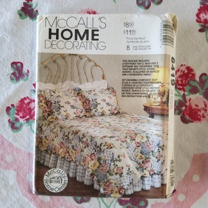 McCalls Home Decorating 6419 Complete Uncut Factory Folds Vintage 90s Sewing Pattern Bed Coverlet Pillow Shams Dust Ruffle Romantic Scallops