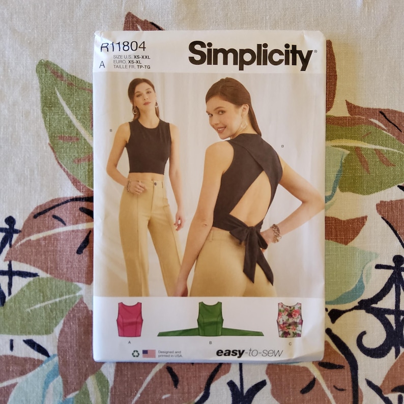 Simplicity R11804 Simplicity 11804 Complete Uncut Factory Folds 2023 Sewing Pattern Open ...