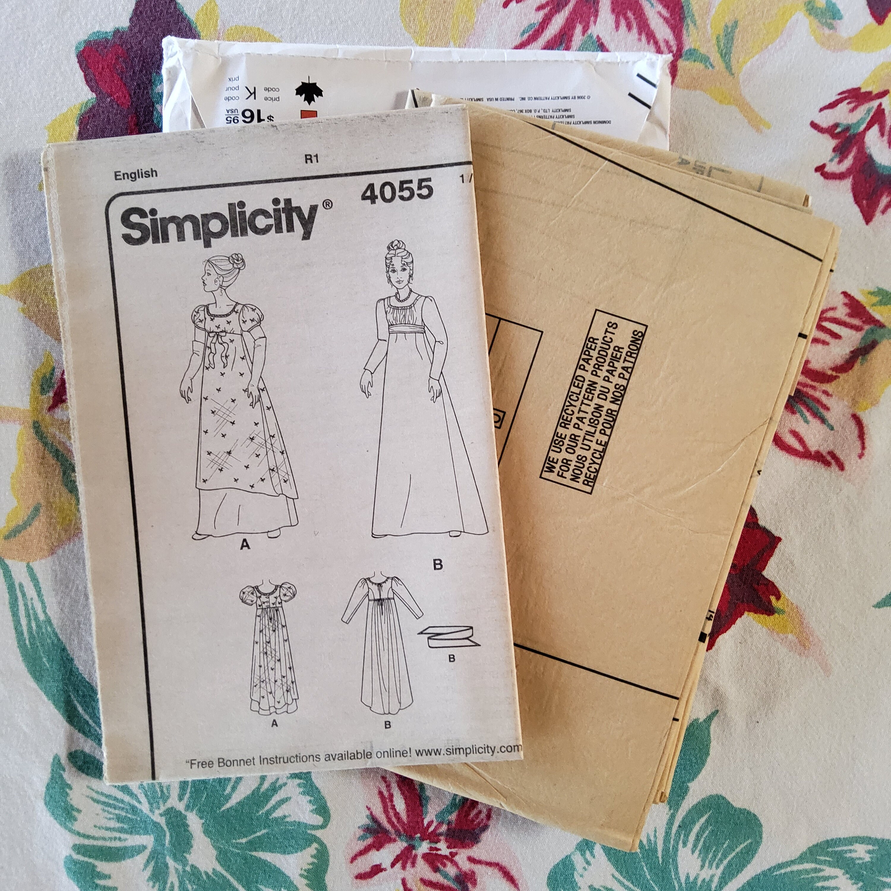 Simplicity 4055 Complete Uncut Factory Folds Sewing Pattern Empire
