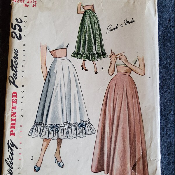 Simplicity 2421 Komplette Uncut Factory Folds Vintage Anfang 1940er Jahre Schnittmuster Petticoats Underpropers Kostümierung Must SELTEN