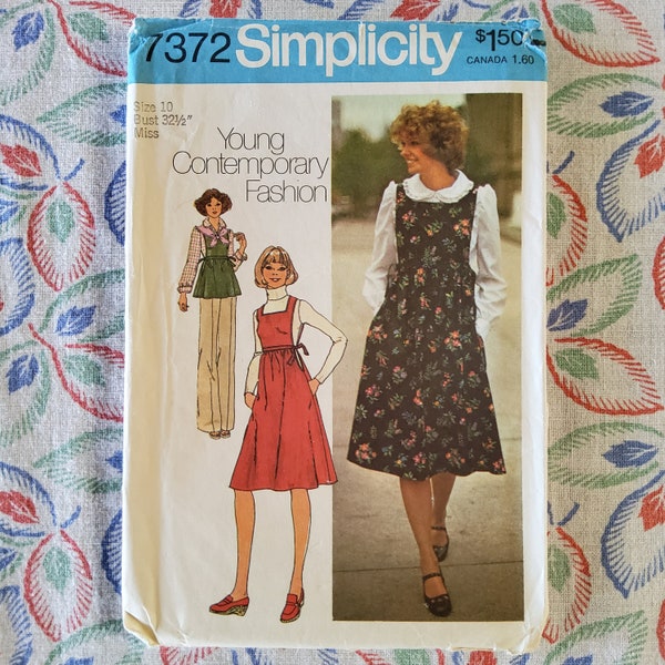 Simplicity 7372 Cut Complete Vintage 70s Sewing pattern Young Contemporary Fashion Jumper Dress or Smock Over Puff Sleeve Blouse Sz 10 32.5