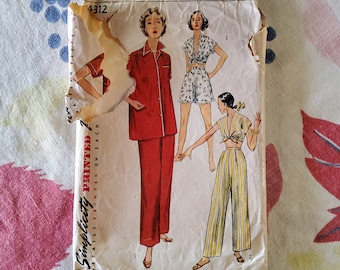 Simplicity 4312 Cut Complete Vintage 50s Sewing Pattern Fabulous Movie Star Pajama Loungewear High Waist Pants Shorts Plunge Front Tie 14 32