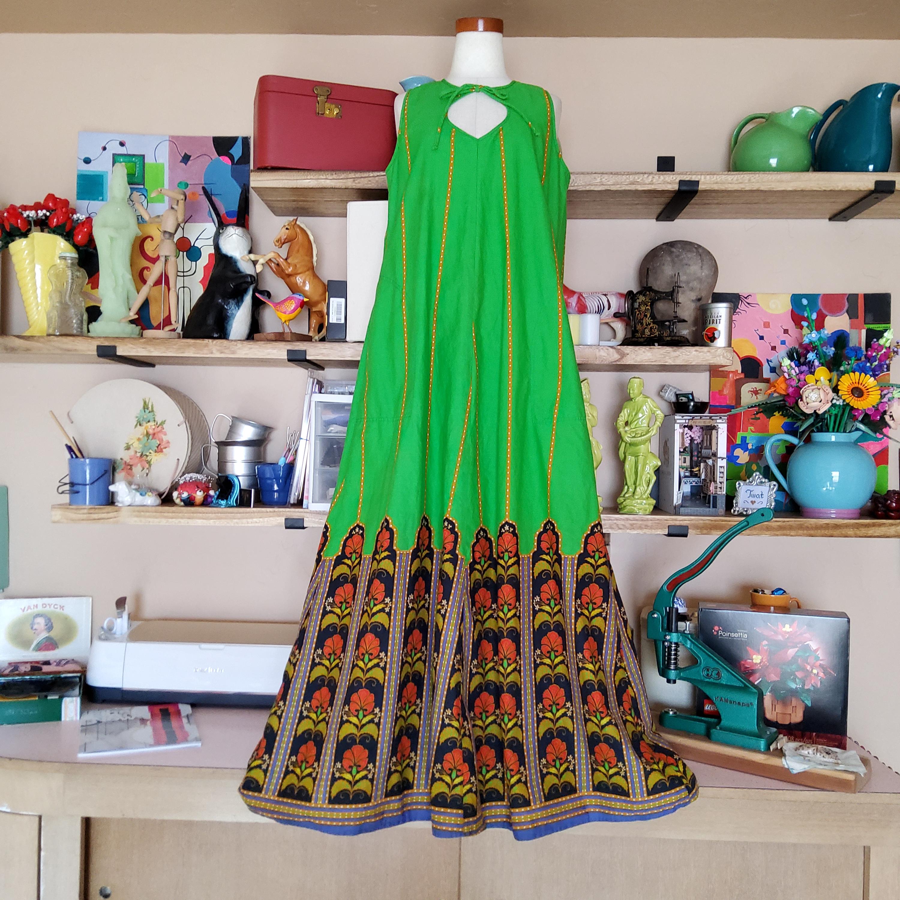 RARE Vintage 70s MASKIT Israeli Fashion House Keyhole Neck Maxi
