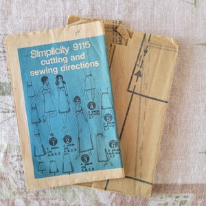 Simplicity 9115 Complete Uncut Factory Folds NO ENVELOPE Or Cut Complete w/Envelope Vintage 70s Sewing Pattern Lingerie Foundation Slips