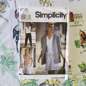 Simplicity 8239 Komplett oklippt fabriksveckat mönster från 1996 för shorts, passar till fritids- och karriärskläder, storlek 18-22