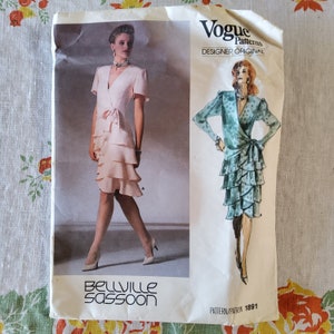 Vogue 1891 Complete Uncut Factory Folds Vintage 80s Sewing Pattern Bellville Sassoon Layer Cake of A Confection of A Party Dress Size 8 31.5