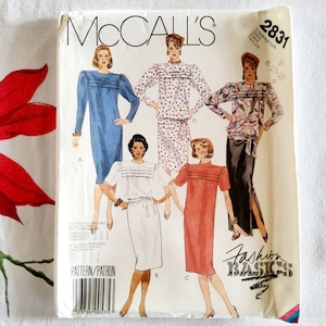 McCalls 2831 Complete Uncut Factory Folds Vintage 80s Sack Style Dress Sewing Pattern Convertible for the 1920s Size 8 10 12 Bust 30.5-34