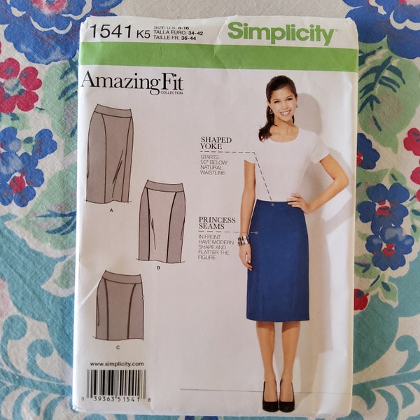 Simplicity 1541 Complete Uncut Factory Folds Sewing Pattern Amazing Fit Straight Skirt Above At or Below Knee Length Shaped Yoke Waist 8-16