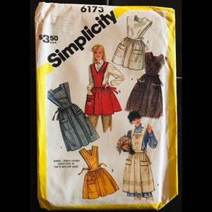 Simplicity 8325 Complete Uncut Factory Folds Vintage 80s Classic Children/'s Pajamas Christmas Eve Will Come Soon Enough