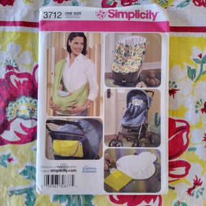 Simplicity 3712 完全未カット工場折り畳み縫製パターン ベビースリング カーシート ベビーカーカバー ベビーカー収納 おむつ替えパッド ベビーアクセサリー