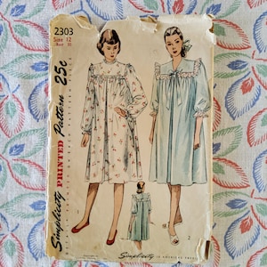 Simplicity 2303 Cut Complete Vintage 40s Sewing Pattern A Line Modest Hospital or Maternity Gown Extremely Femme Back Buttons Sz 12 Bust 30