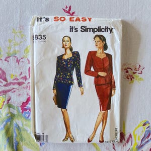 Simplicity 9835 Complete Uncut Factory Folds Vintage 1990 Sewing Pattern Sweetheart Neckline Skirt Suit Size 10-20