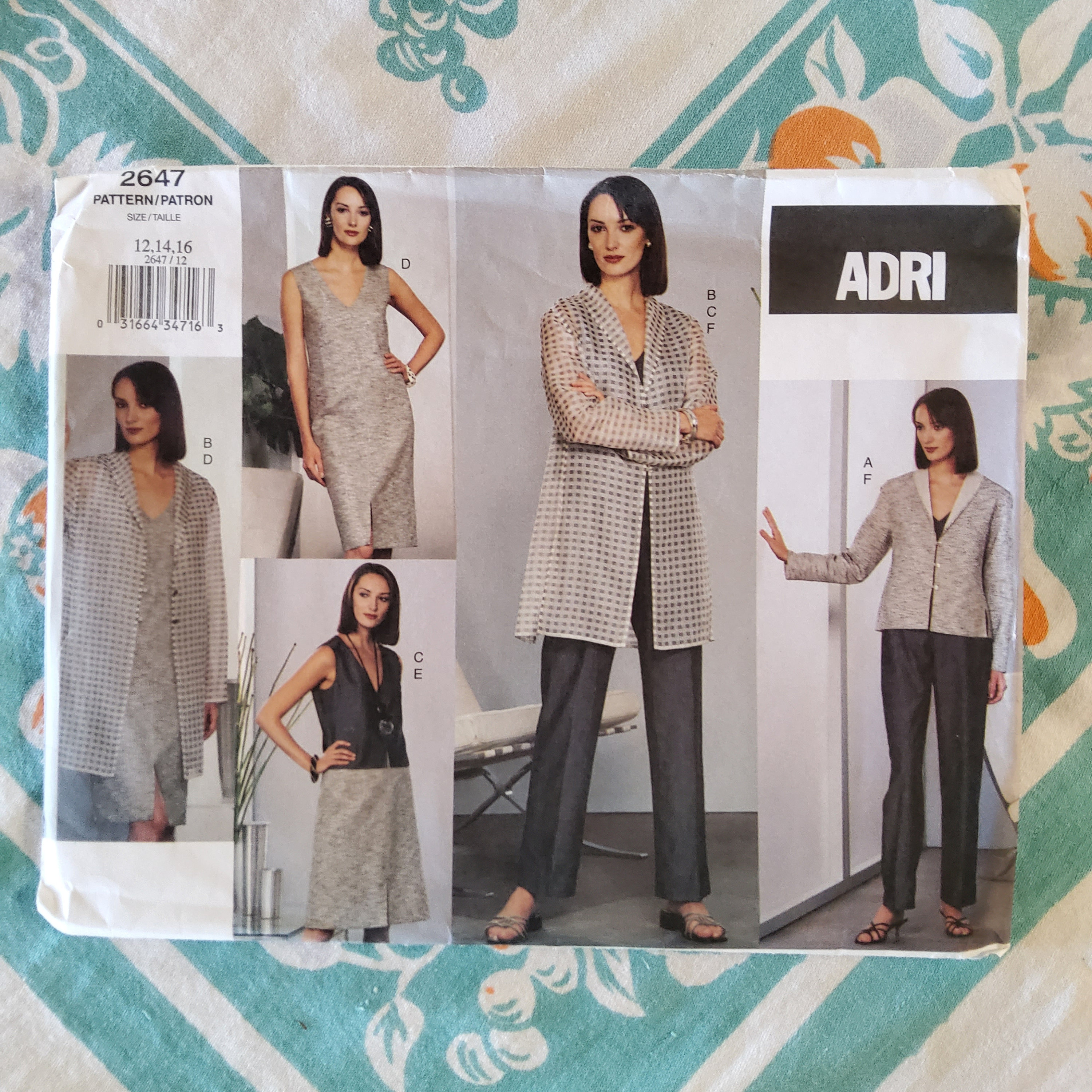 Vogue 2647 Complete Uncut Factory Folds Designer ADRI Sewing