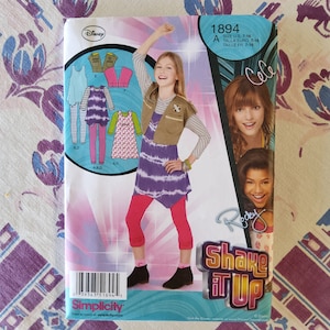 Simplicity 1894 Complete Uncut Factory Folds Sewing Pattern Disney Shake It Up Tween Clothes Leggings Tunices Cropped Vest Tops  7-16 26-34
