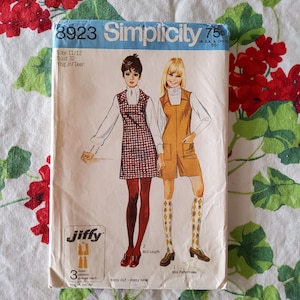 Simplicity 8923 Complete Uncut Factory Folds Vintage 70s Sewing Pattern Mini Length Jumper Square Neck or Pantdress Short Romper Sz 11/12 32