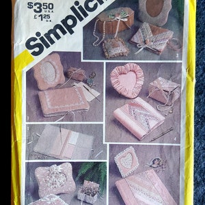 Einfachheit 5296 Komplette Ungeschnitten Fabrik Falten Vintage 80er Jahre Handwerk Muster Schreibtisch und Kommode Accessoires