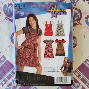 Simplicity Hannah Montana 2878 Complete Uncut Factory Folds Sweet Short Sundress Retro Details Pockets Tween Fashion Size 8-16 Chest 27-34