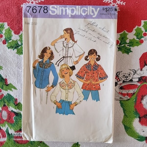 Simplicité 7678 coupe complète vintage des années 70 patron de couture cloche ou manches traditionnelles style occidental boutonné empiècement chemisier taille 11/12 poitrine 32