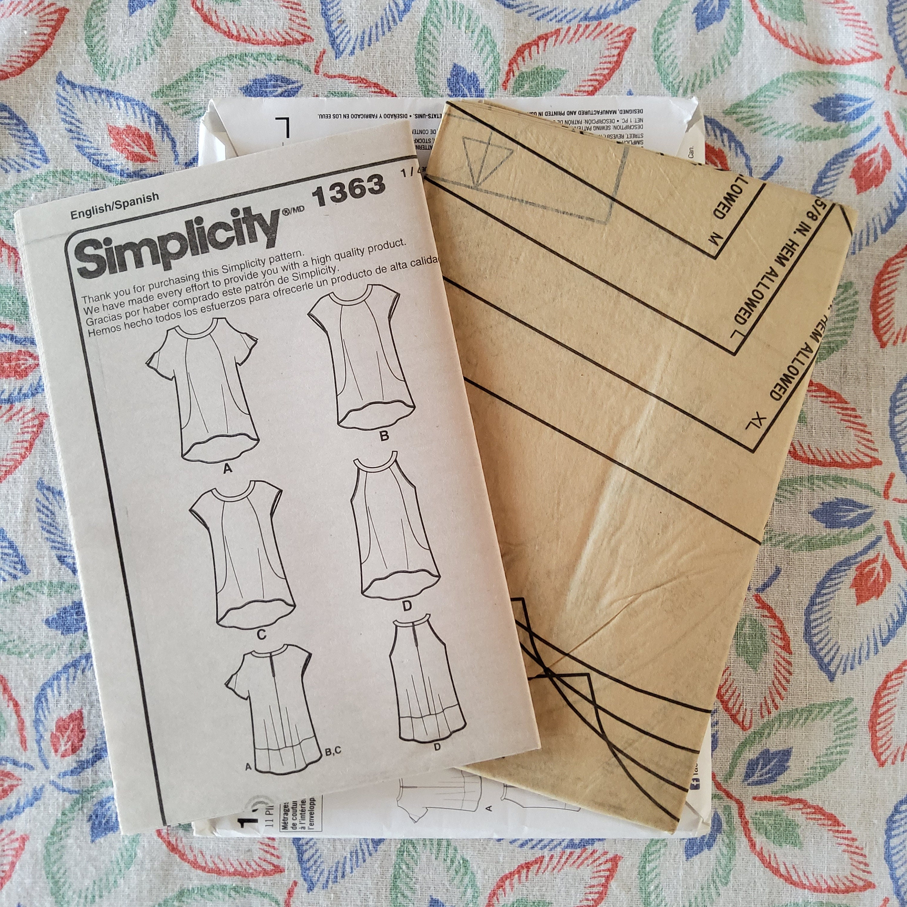 Simplicity 1363 Complete Uncut Factory Folds Sewing Pattern