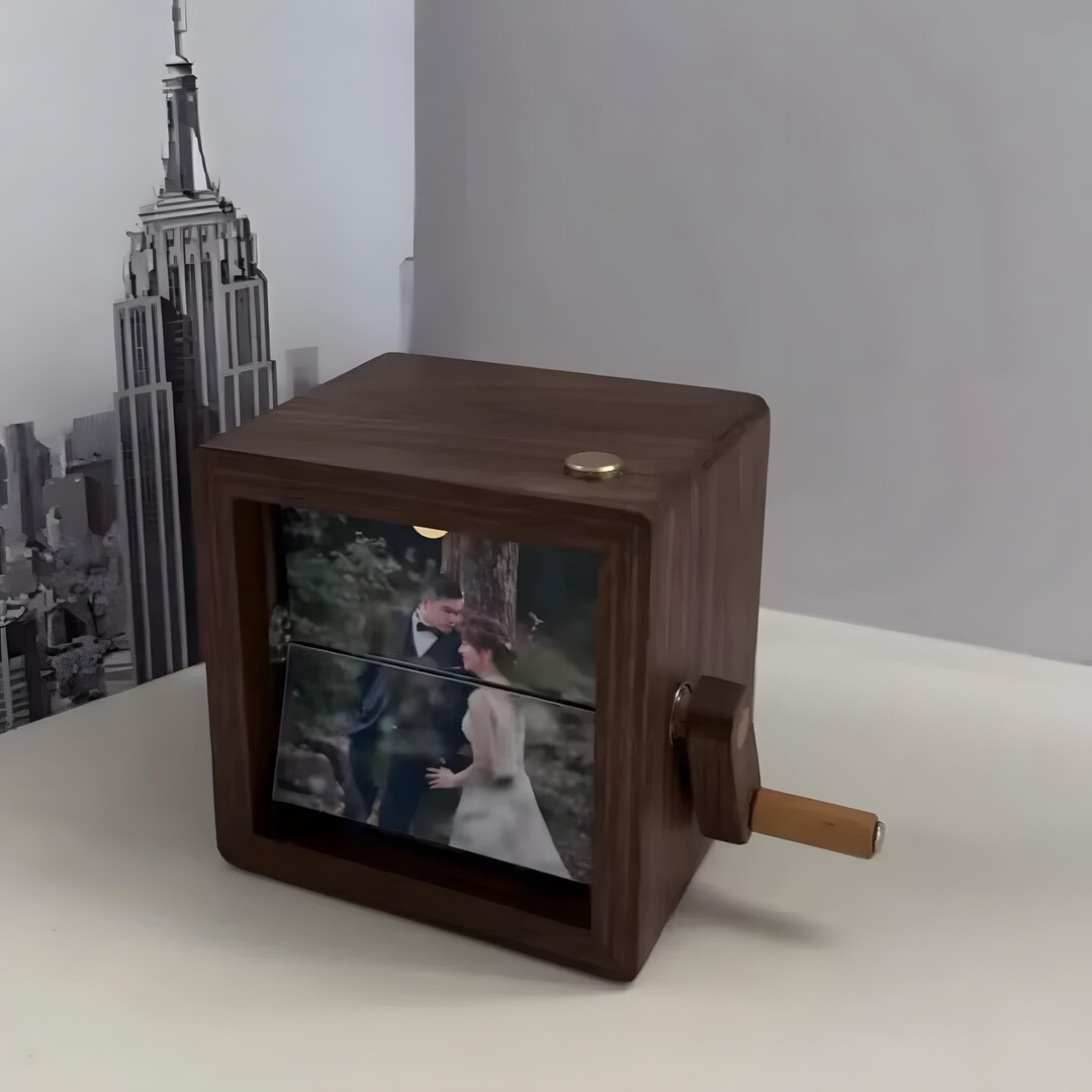 Led Rotate Photo Frame Mechanical Wooden Photo Frame With LED Light - Rotating Picture Display ...