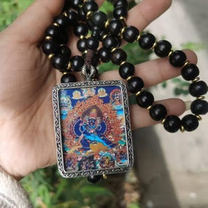 Colgante Thangka de Buda Shakyamuni de plata del Tíbet, colgante Thangka con cadena de cuentas de madera, amuleto Caishen, collar Quan Yin Thangka encanto de Buda