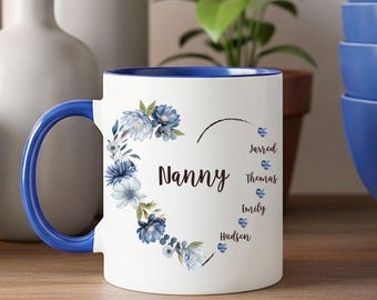 Personlig Nanny-mugg med barnbarnsnamn Anpassad blå blommig Nanny-mugg Mors dag Personlig blomma Födelsedagsmugg Present till Nanny Present