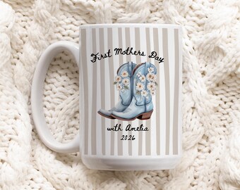 Taza personalizada para el primer día de la madre, con botas vaqueras del oeste, para mamá primeriza. Taza con botas vaqueras a rayas 2026.