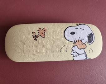 Snoopy Cartoon Glasses Case – Lemon and White with Cream Lining