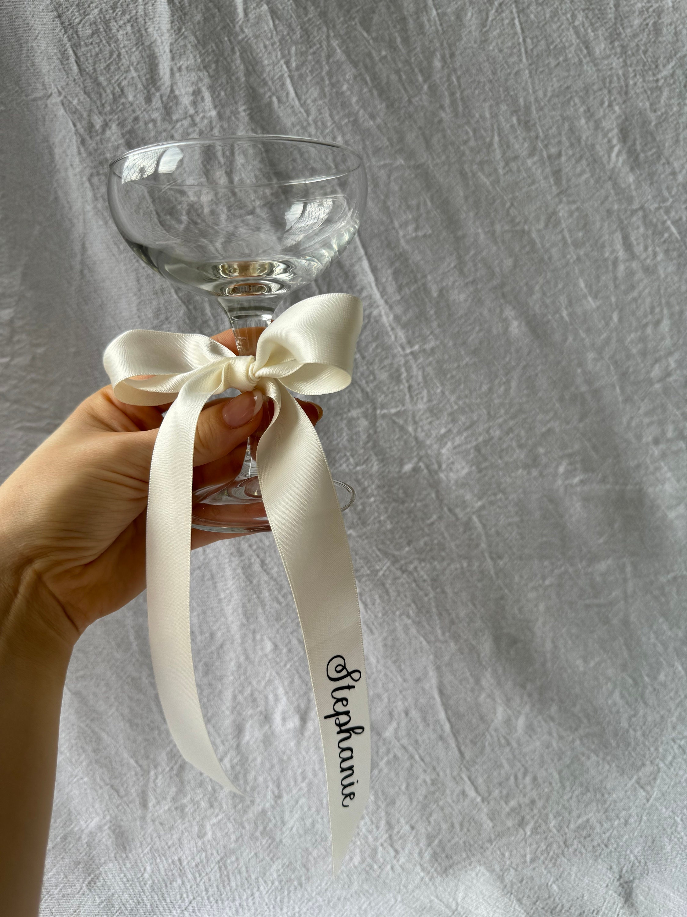 Luxus personalisierte Band Namen Tags, Namen Platzkarten für Hochzeiten, Hochzeitsbänder, Cocktailglas Band, Namen Tags Hühner, Brautpartys