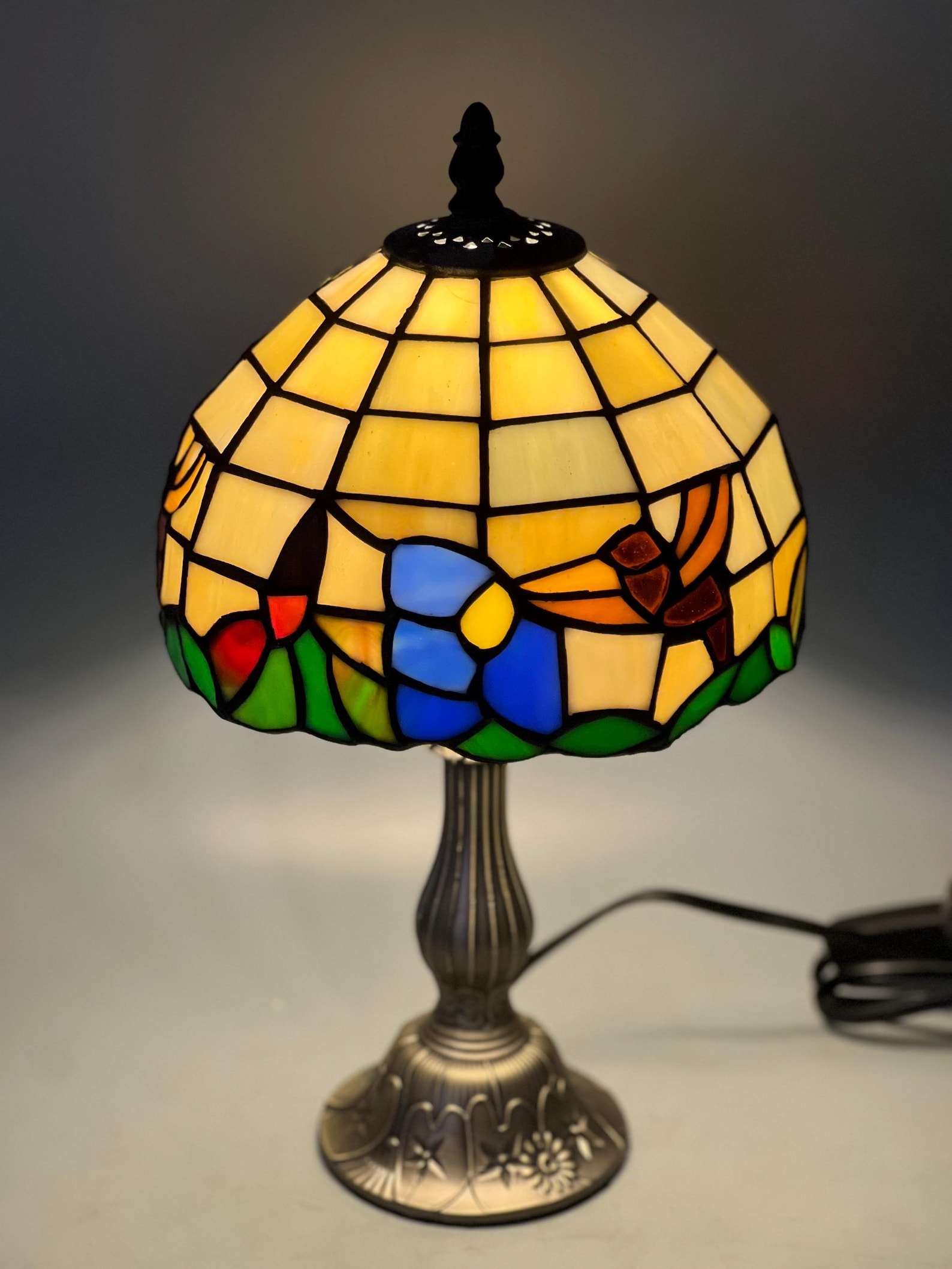 Floral Tiffany Table Lamp, Home Decor, Handmade Antique Lighting, Flower Tiffany lamp - Blue Floral