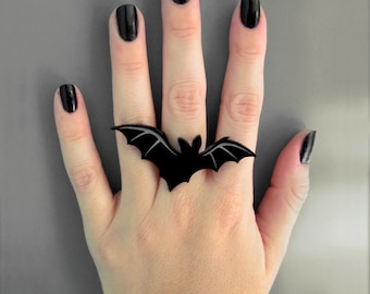 Vampire Bat Ring – Halloween Gothic Costume Jewelry – Witchcore Vampirecore Statement Ring – 29 Color Options