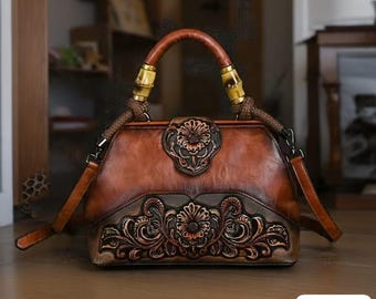 Vintage Style |  Floral Carved Handbag with Detachable Golden-Tone Shoulder Strap, Elegant