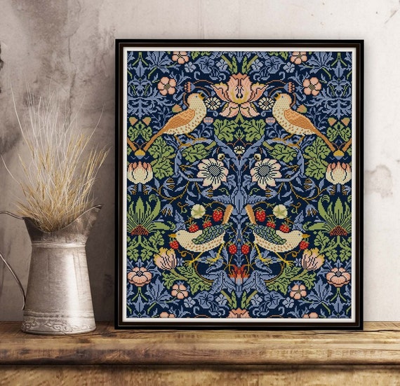 ウィリアムモリス“いちご泥棒”クロスステッチ額入り完成品 いちご泥棒（ウィリアム・モリス） クロスステッチキット