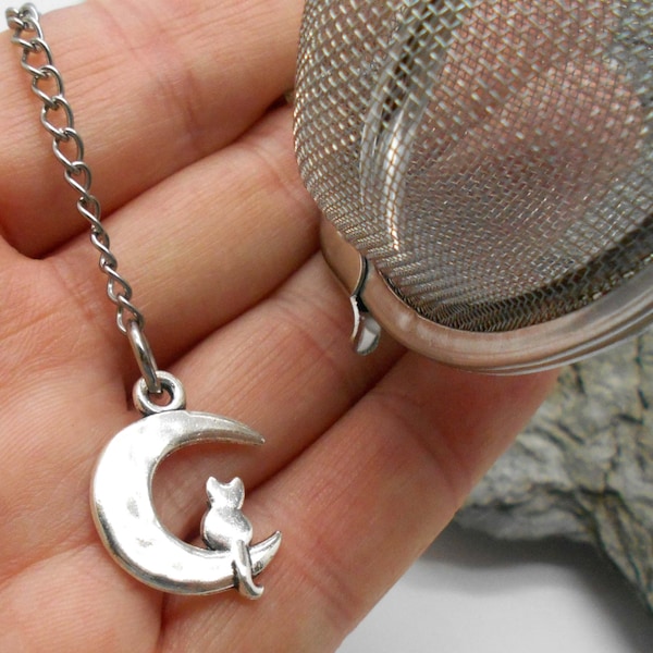 Tea Ball Infuser / Cat and Moon Charm /Tea Ball, Tea Strainer, Tea Infuser, Tea Brewing, Cat, Moon, Wicca, Halloween, Cat and Moon