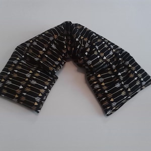 Heating Pad  /Cold Heat Pack/ Neck Shoulder/ Flax Seed, Scented or Uscented -Black Gold Arrows