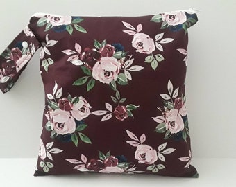 Wet Bag ,Wet Bag For Cloth diapers, Sports Bag, Dirty Diaper Bag,burgundy navy Floral Wet Dry Bag, Gym Bag, Cosmetic Bag, bikini bag