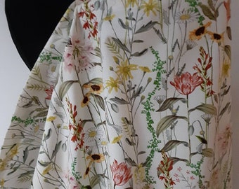 Copertura per allattamento in cotone Wildflower con collo regolabile