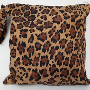 Bolsa impermeável com estampa de leopardo, ideal para fraldas de pano, esportes, fraldas sujas, roupas molhadas e secas, academia, cosméticos e biquíni.