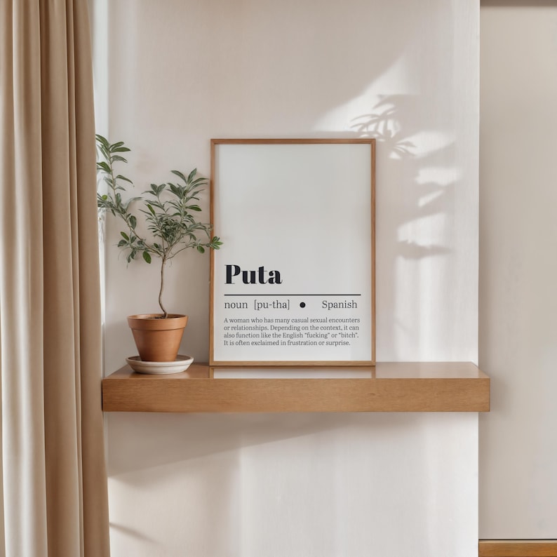 Poster Spaans woordenboek Puta – grappige afdrukbare muurkunst – Spaanse jargontypografie – digitale download – minimalistisch decor afbeelding 1