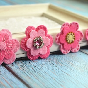 New! Set of 4pcs handmade felt flowers (CL2743)