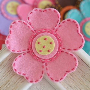 New! Handmade large felt flower--baby pink (FT824)