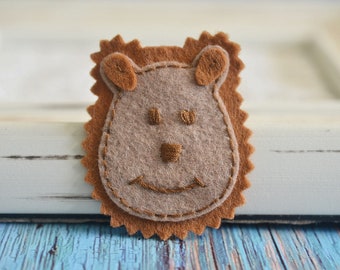 New! One piece handmade felt lion appliqué--pecan glow (CL2032)