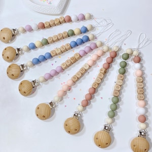 Handgemaakte fopspeenclip Gepersonaliseerd · Cadeau voor baby · Cadeau kraamcadeau · Siliconenkralen · Fopspeenhouder · Fopspeenketting · Op maat · Houten