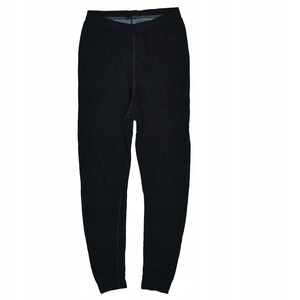 Puede incluir: Leggings térmicos negros con un patrón acolchado texturizado. Los leggings tienen una cintura alta y una silueta ajustada. La tela parece ser un material suave y cálido, adecuado para el clima frío. Los leggings están diseñados para la comodidad y el calor.